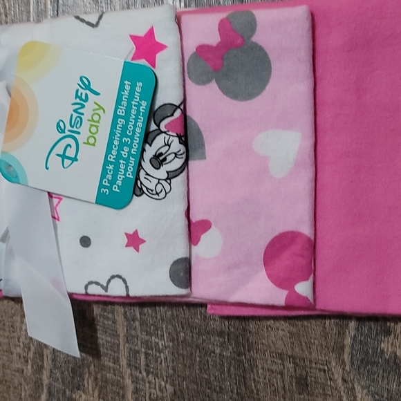 Disney lot for babies x3 receiving blankets and baby first book age 0-3 NWT - Picture 2 of 5